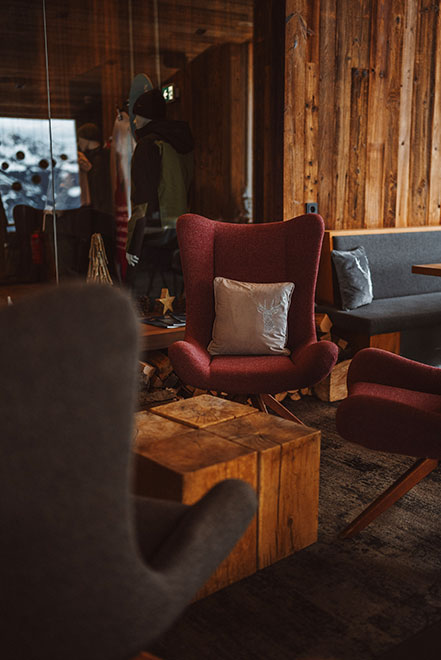 Gemütliche Sitzlounge in der Areitlounge.